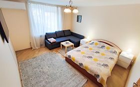 Ziuzi Apartments